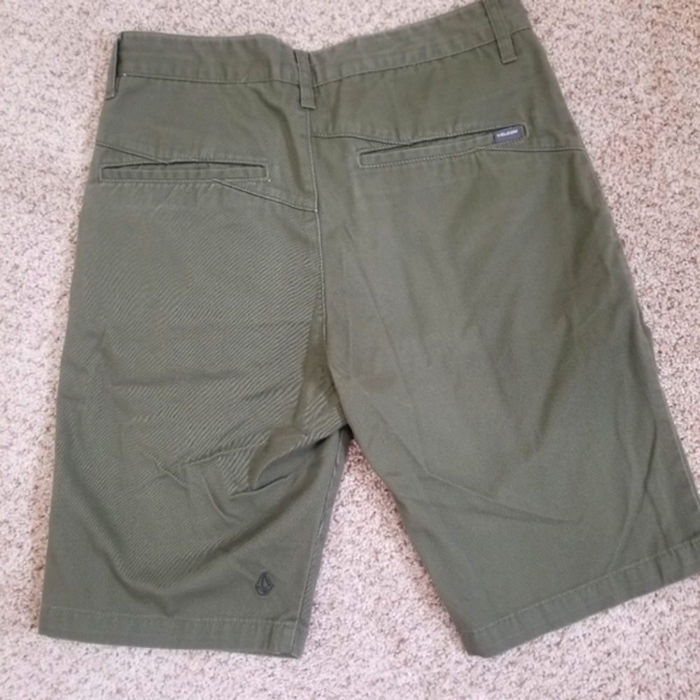 Volcom Shorts - Picture 2 of 6
